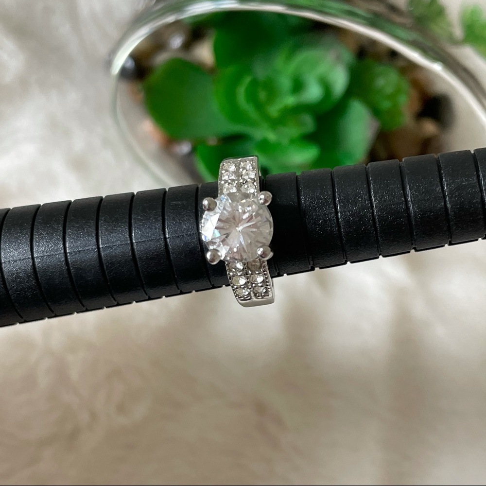 Cocktail Ring CZ Round Stone Size 5.75